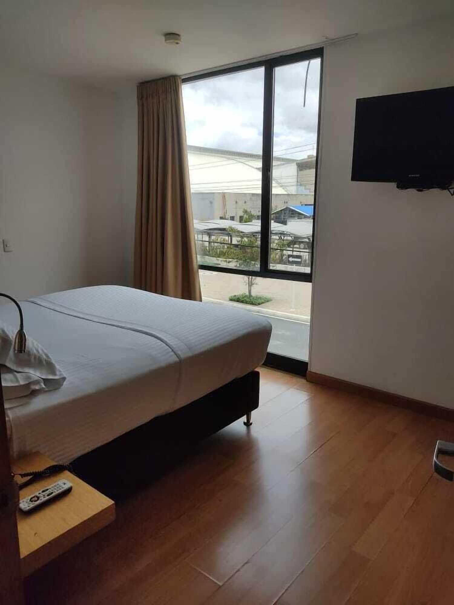 Hotel Dorado Ferial بوغوتا المظهر الخارجي الصورة